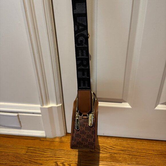 Karl Lagerfeld Camera Bag - Picture 5 of 5